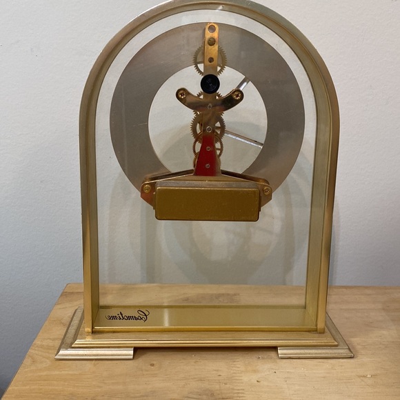 Desk Clock - Picture 3 of 6